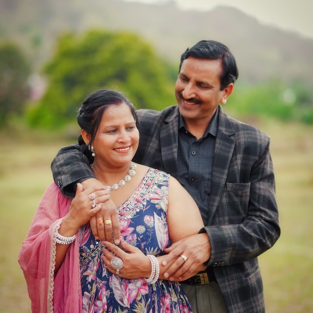 Couple portrait in golden light